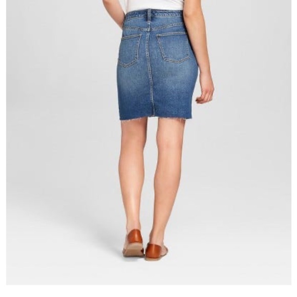 0500 Women’s Denim Skirt – Universal Thread Dark Wash sz 8/28 - Picture 2 of 6
